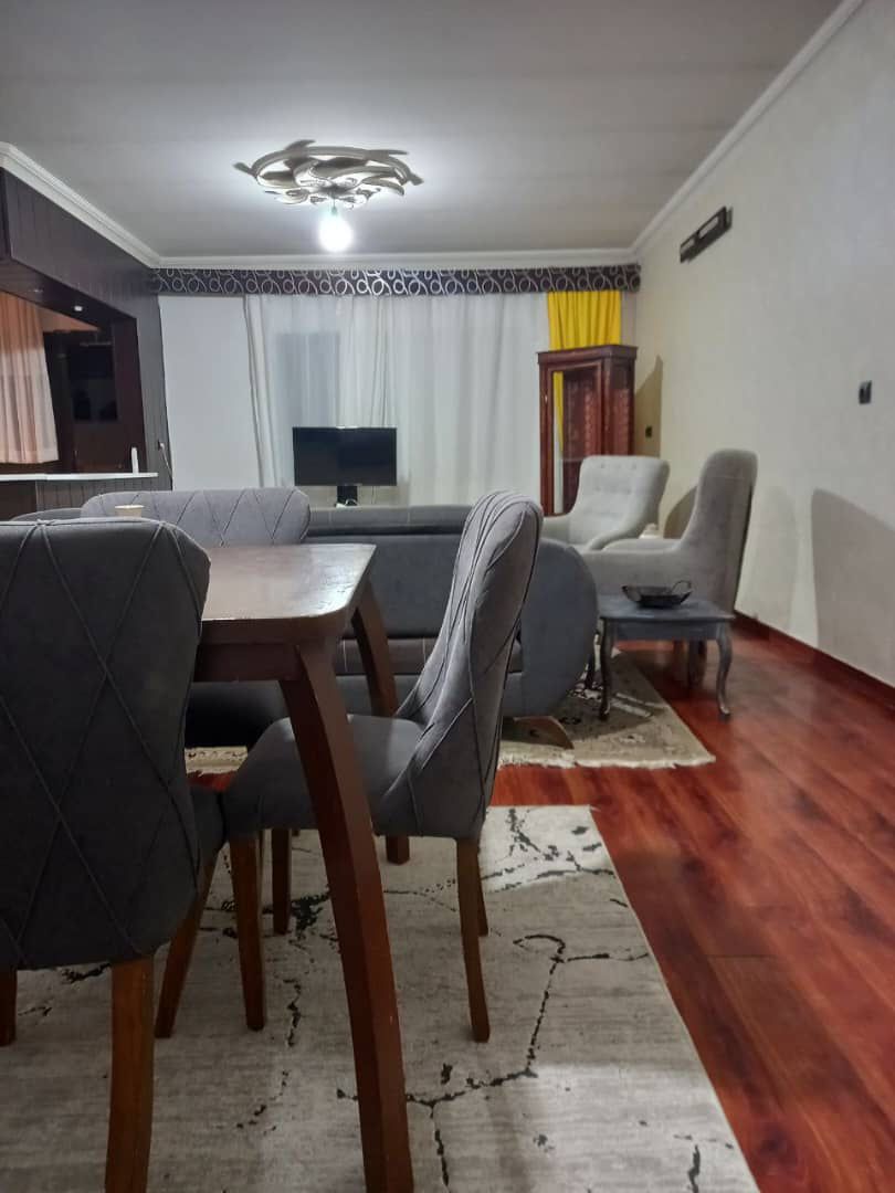 تصویر 3 واحد دوخوابه طبقه دوم لادن 49 